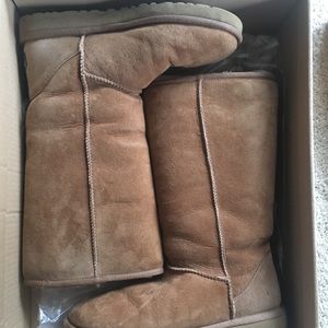Classic women’s ugg boots